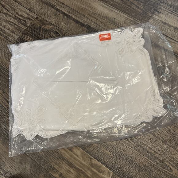 Vintage Battenburg Lace white Placemats & cloth Napkins NEW Set Of 4 - Picture 6 of 6